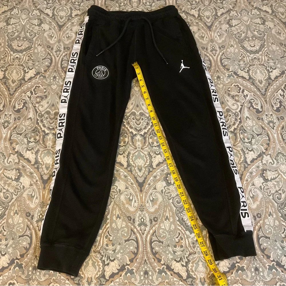 EUC Jordan x PSG Paris Saint Germain Fleece Jogger Pant BQ8348-010 Sz Medium